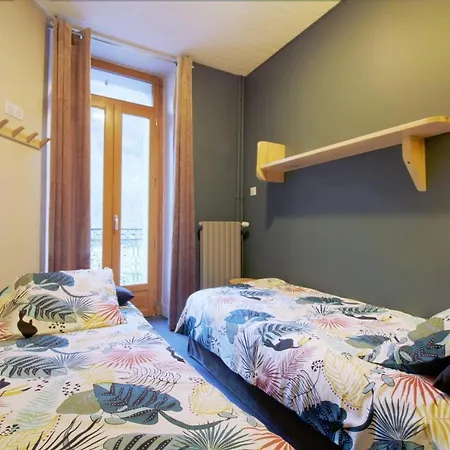 Maison Familiale Forestiere A Avec Vue Montagne. Vakantiehuis *