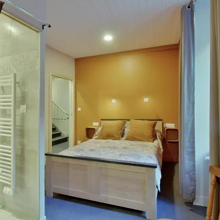 Maison Familiale Forestiere A Avec Vue Montagne. Vakantiehuis *